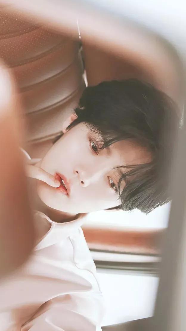 鹿晗壁纸浅蓝色系,鹿晗壁纸皮衣