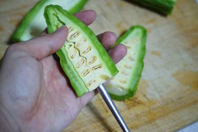 吃苦味食物需要注意什么呢,怎样快速去除吃药苦味