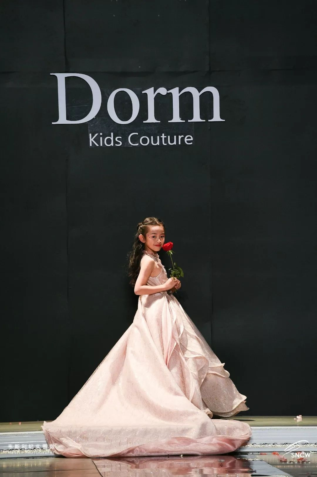 DORM玫瑰庄园花洒宝格丽酒店,点亮上海高定周璀璨之夜