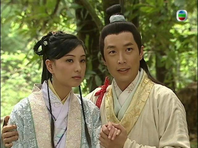 先被43万人看*处私**，后因坠楼树枝穿肺，今39岁的郑希怡涅槃重生