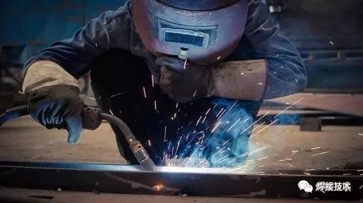 二保焊送丝卡顿是什么原因啊,二保焊送丝不稳怎么解决