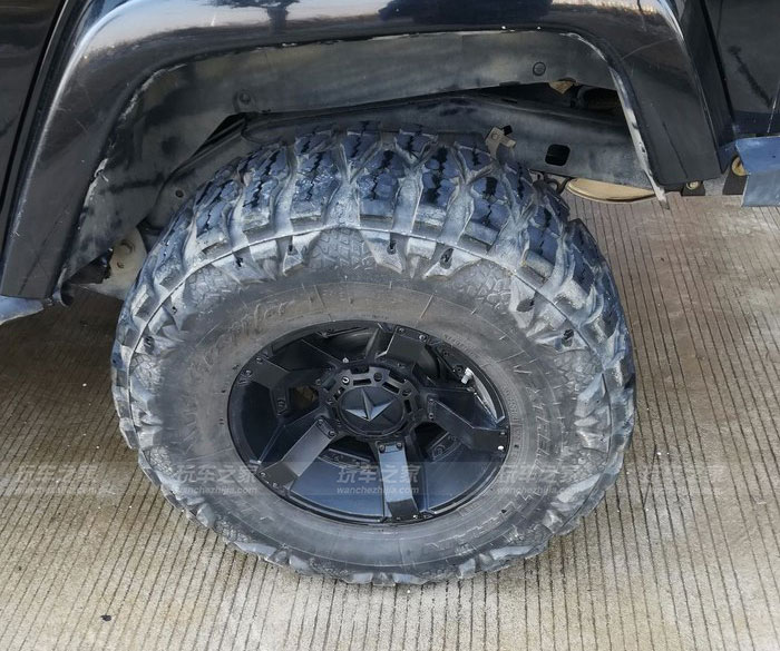 牧马人撒哈拉不升高改轮胎,牧马人2021款撒哈拉四门版落地价