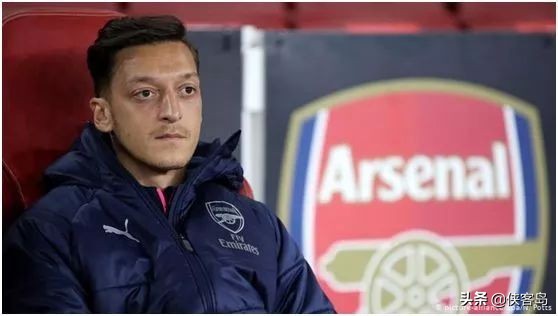 侠客岛：引众怒的厄齐尔，到底支持了什么恐怖组织？