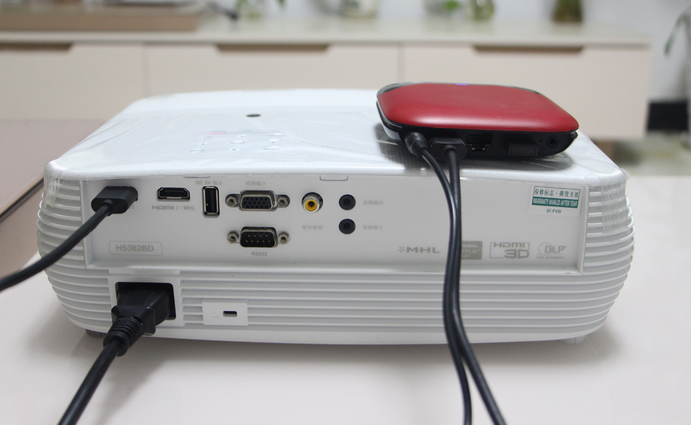 实用才是大面子,100吋无屏电视来啦-AcerH5382BD投影机测评