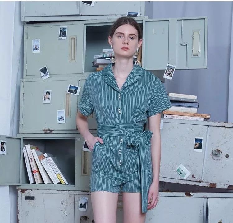 小个子穿什么不压身高,小个子身高150微胖的冬天穿搭