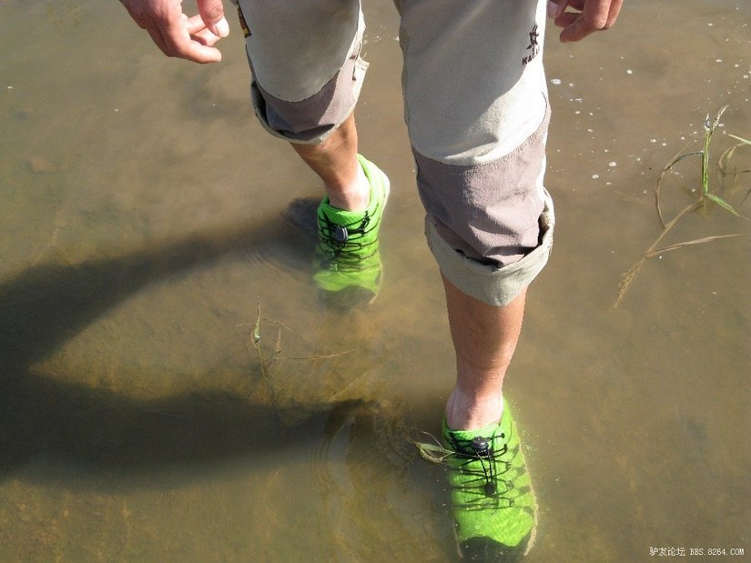 遨游仕溯溪鞋和徒步鞋买一样大吗,遨游仕溯溪鞋