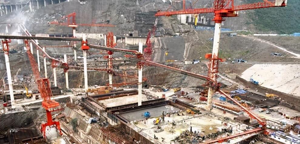 振动混凝土棒操作要求,振动混凝土棒正确使用照片