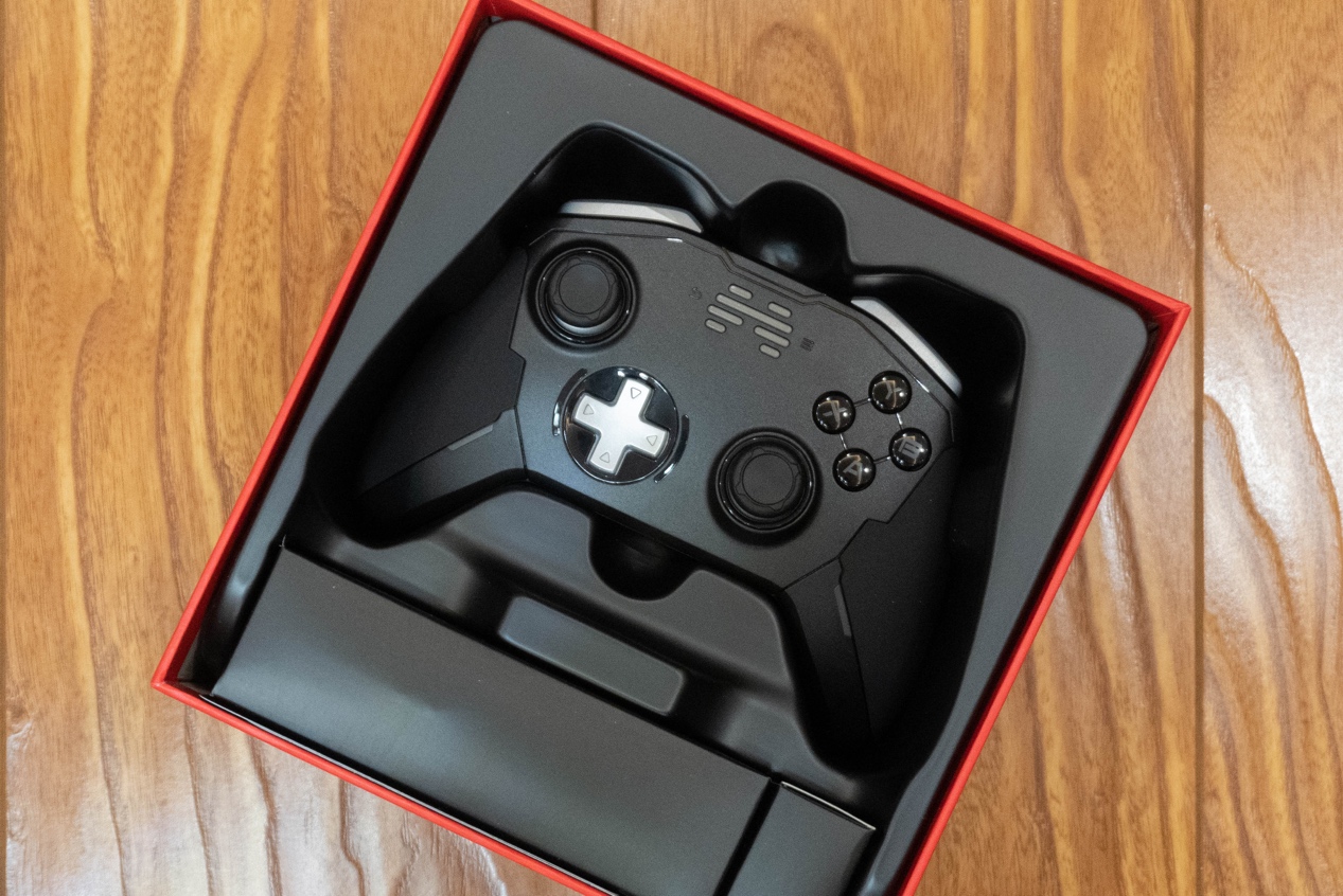 不负精英之名北通宙斯精英版手柄,北通宙斯精英手柄体感瞄准