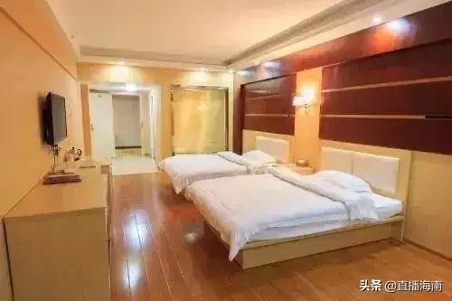 酒店被发现暗藏摄像头,情侣入住发现针孔摄像头