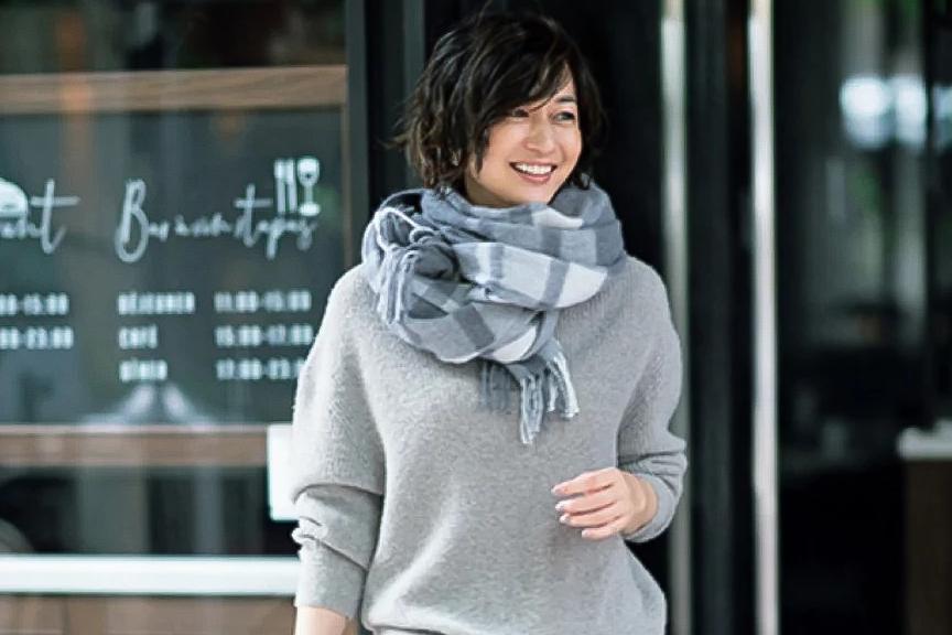 50岁适合什么短发还显年轻,50岁女人留长发好看吗