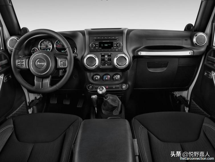最烂的越野车内饰？16图看完吉普牧马人仪表内饰编年史