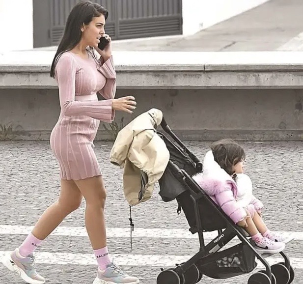 c罗宅家的日常,c罗宅家