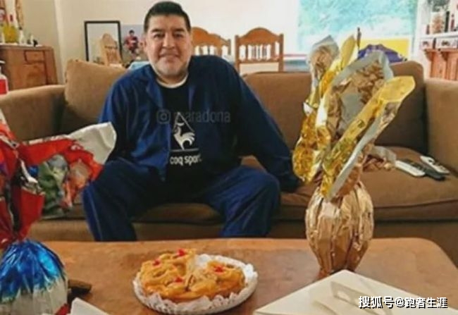 马拉多纳尸检表明其心脏受损严重,马拉多纳尸检结果为什么自然死亡