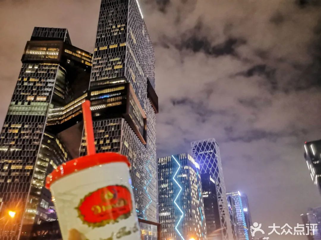 秋天的第一杯奶茶喝牛奶也不错,秋天的第一杯奶茶看别人喝