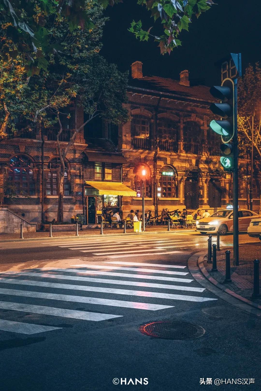 武汉神秘三角地，马路牙子上的通宵派对