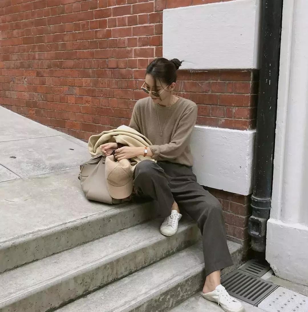 60-70岁高档奶奶装阔腿裤,最流行的奶奶裤人手必备一条