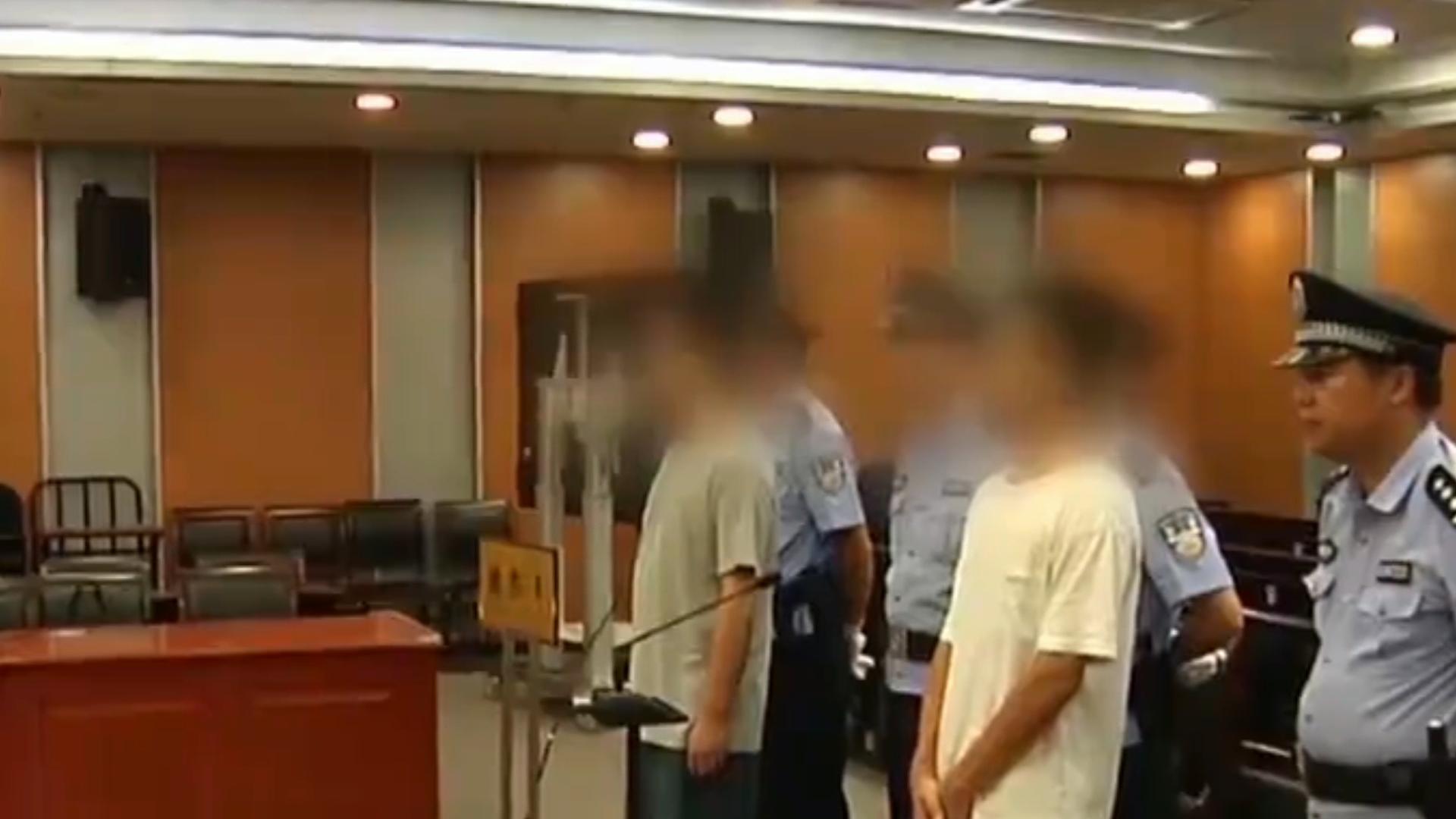 传奇卖装备赚钱黑吃黑,传奇高爆版赚钱