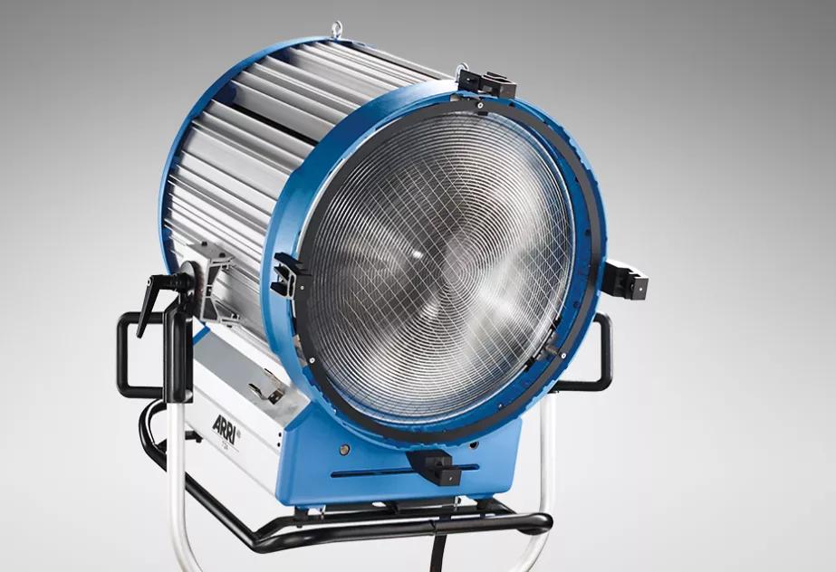 镝灯和钨丝灯有什么区别,钨丝灯与镝灯的插头区别