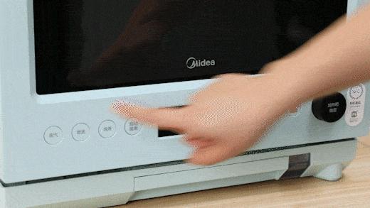 抗击疫情我不辱使命,抗击疫情我们以毒攻毒