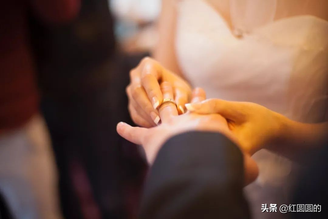 面对家暴请勇敢说不了,面对家暴我们不再沉默