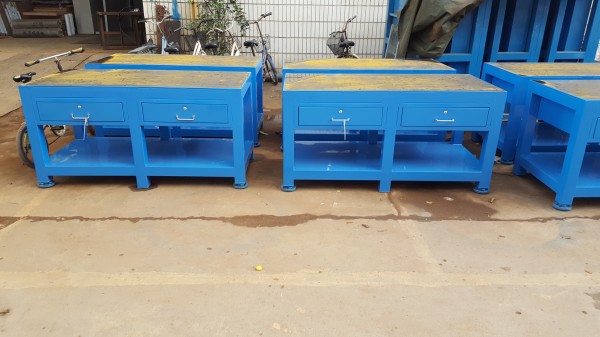 深圳模具钳工工作台,深圳福永塑胶模具钳工