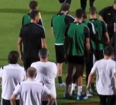 c罗恶作剧吓坏安保,c罗恶作剧撞了一下警察