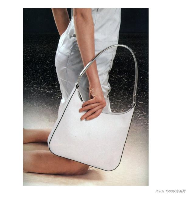 prada出过这款包包吗,prada目前最火的包