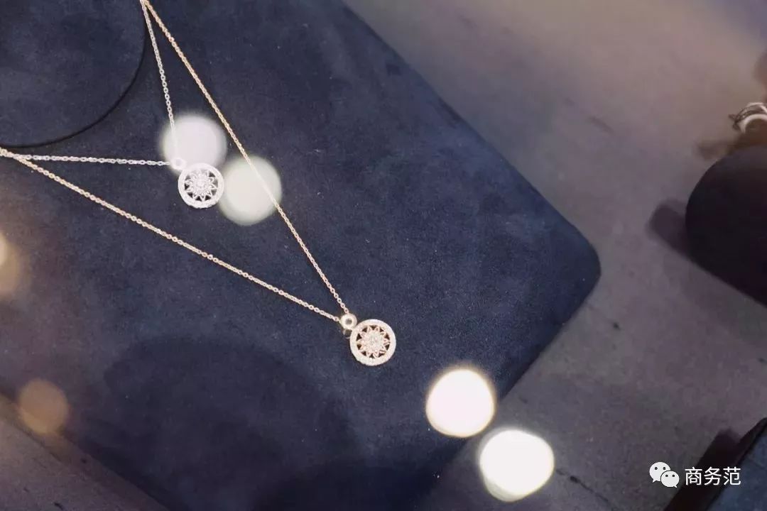 袁泉同款珍珠项链推荐,袁泉同款蒂芙尼项链