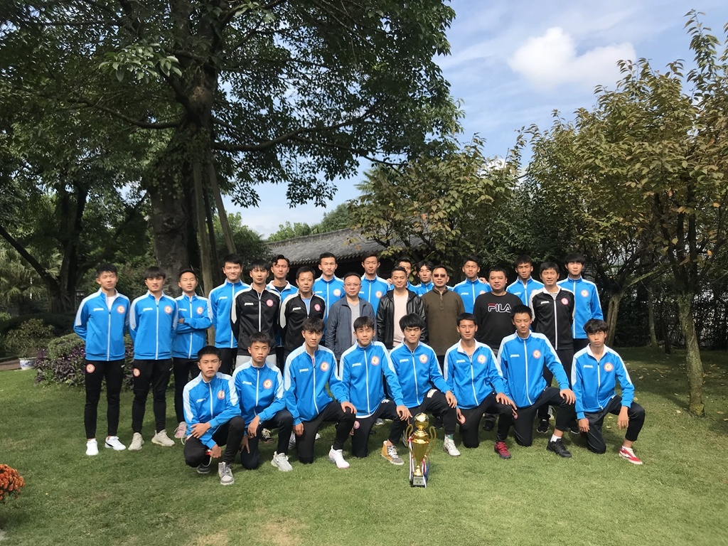 成都棠外足球队法国夺冠,棠外夺冠