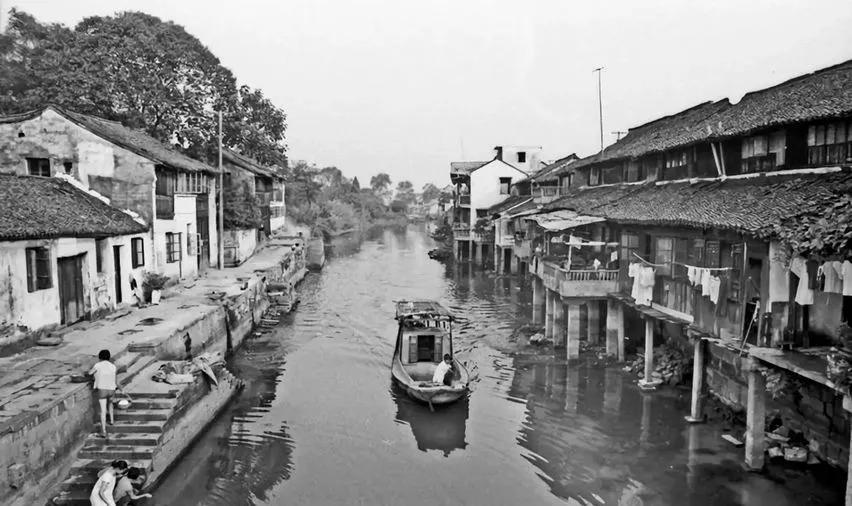 乌镇现在还值得去吗,乌镇是否值得去