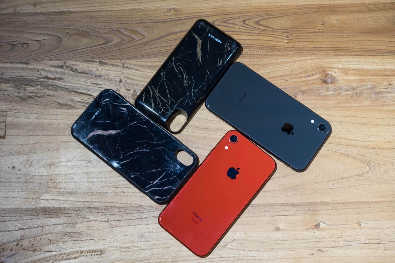 超薄磁吸充电宝摩米士,便携式充电宝快充摩米士