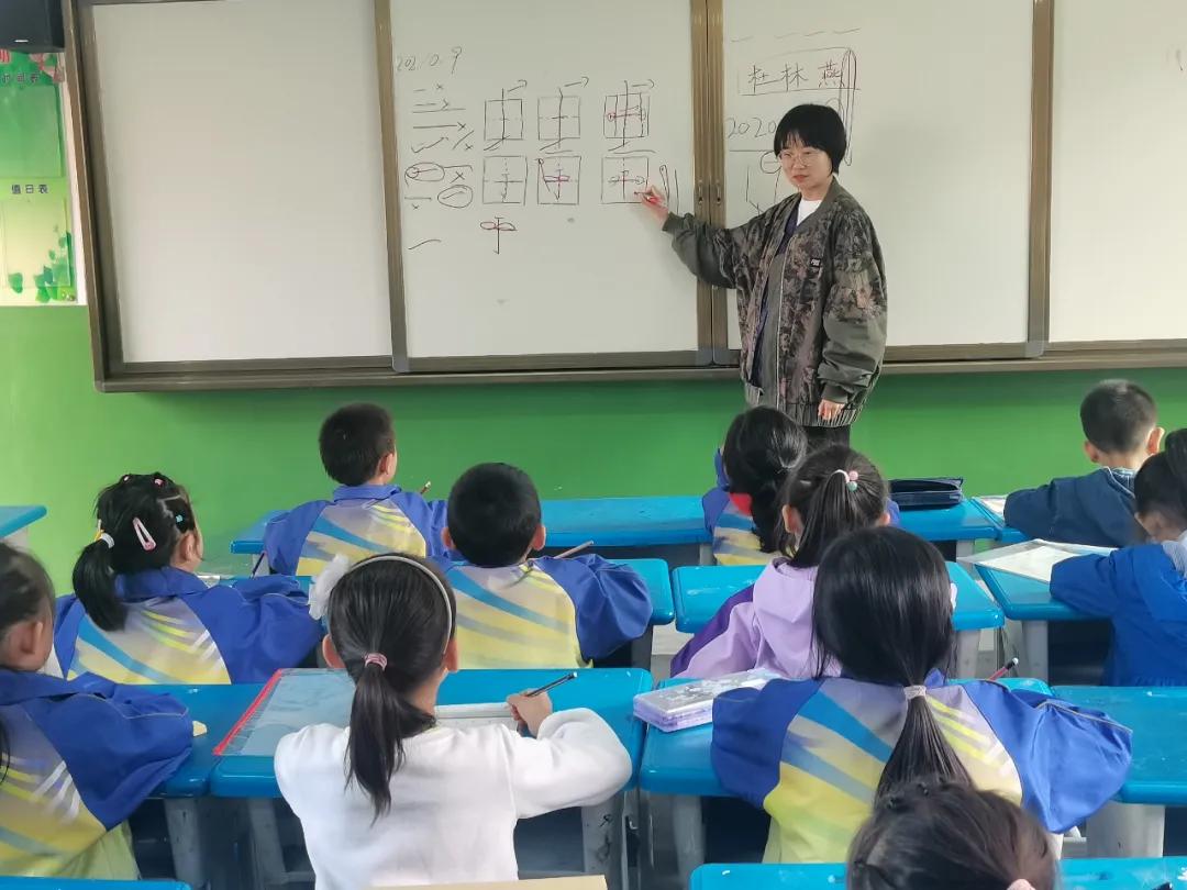 树魂立根务实前行延川县城关小学2020——2021学年度第一学期工作总结