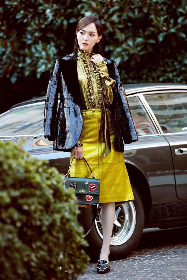 西装配裙子适合哪种发型,中长西装配什么裙子好看