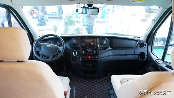 亚特最新款左右双拓展房车视频,大空间双拓展亚特尊尚型房车