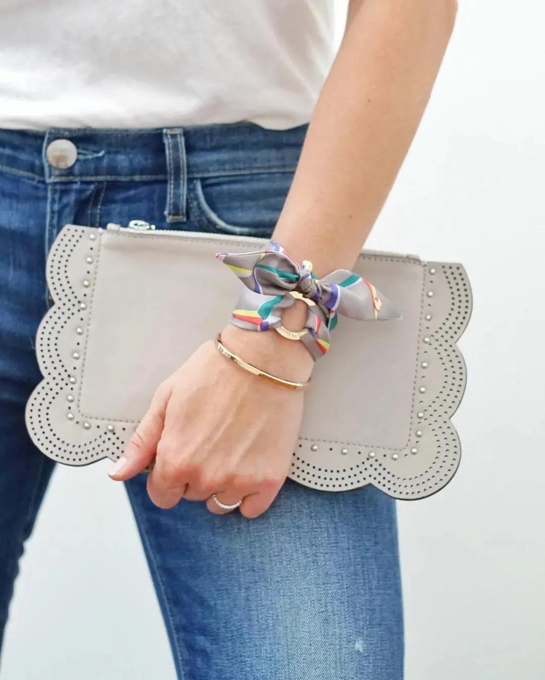 丝巾的100种系法,90x90方形丝巾的系法慢动作视频