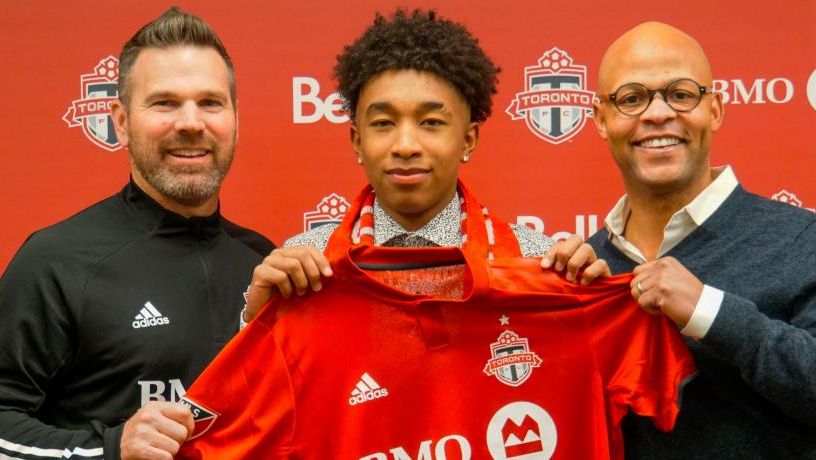 加拿大小将打破世界纪录,加拿大16岁球员最新消息