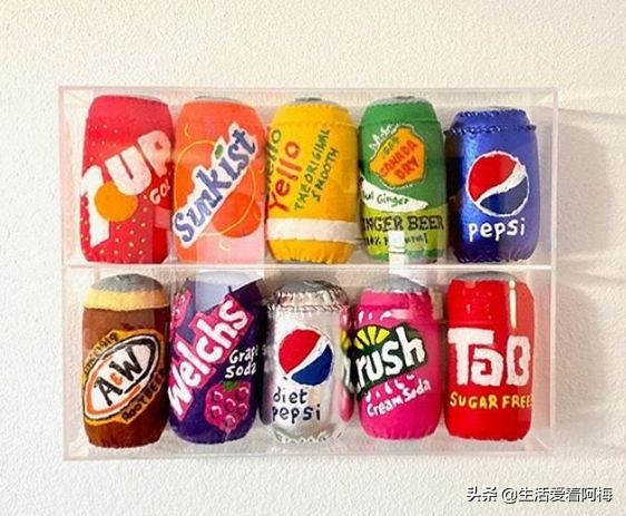 她开了间超市，卖的东西却全是假的，9000件商品，竟被一抢而空