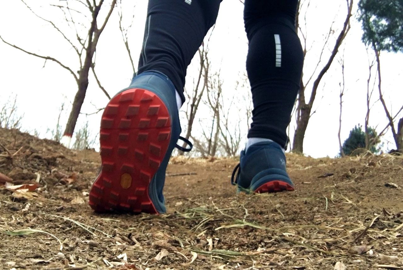 始祖鸟鞋男款冬季评测,始祖鸟夏季男款休闲运动鞋测评