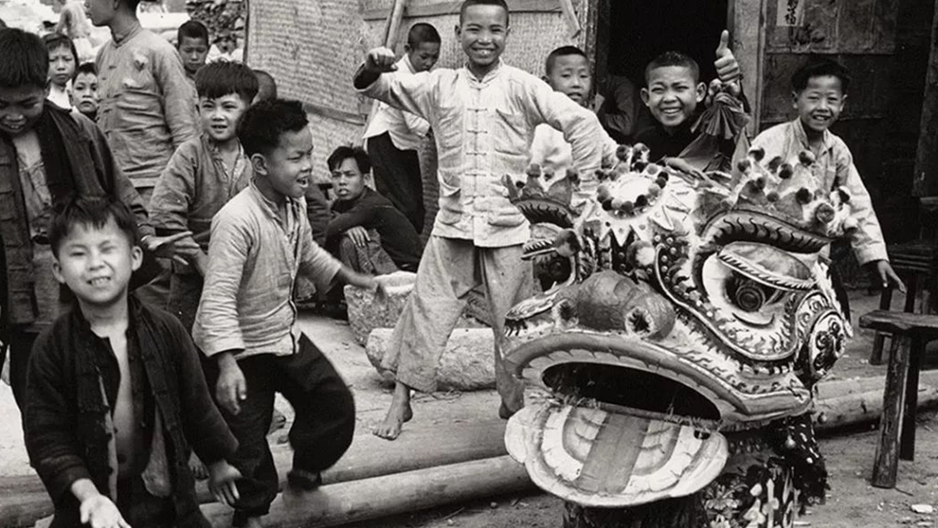 鲁迅和闰土晚年见面图片,鲁迅闰土的后代100年后再聚首