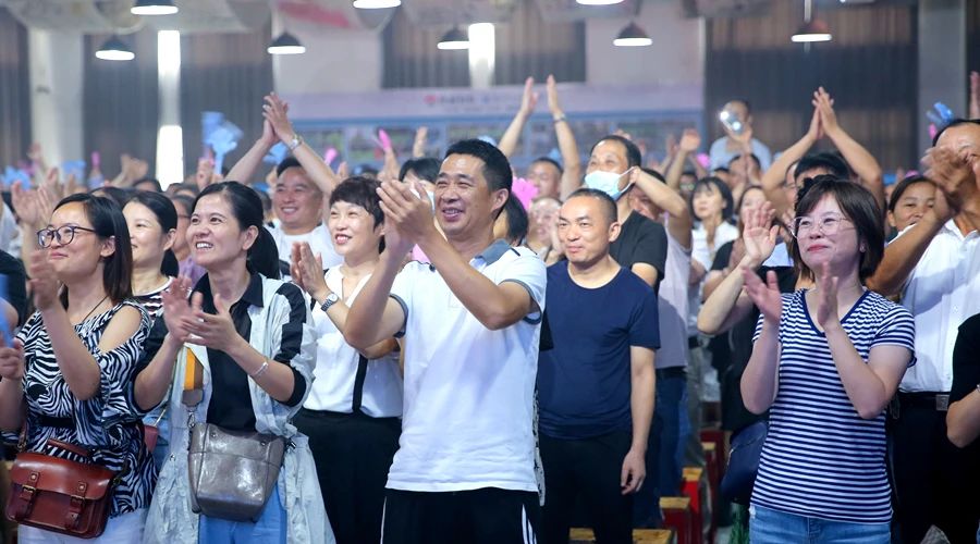 酷玩酷学艺术研学夏令营,酷学酷玩夏令营