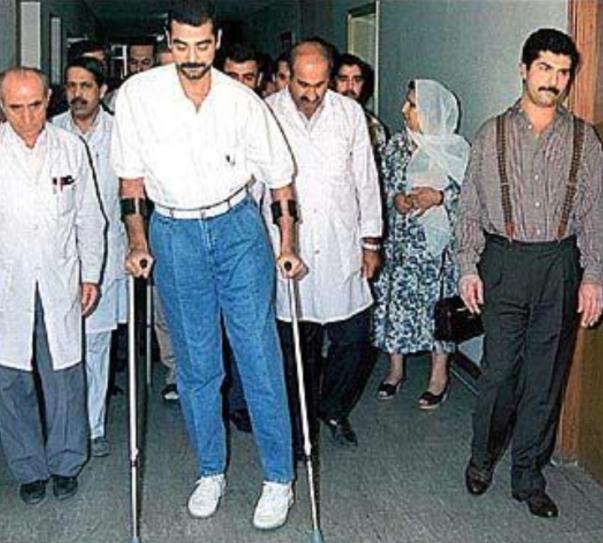 萨达姆时期足球队输球受到的惩罚,萨达姆长子乌代被谁刺杀的