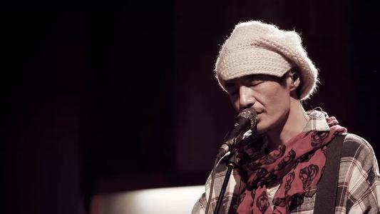 民国两僧:一个所写歌曲,朴树总唱不红;一个爱撩美妇号“糖僧”