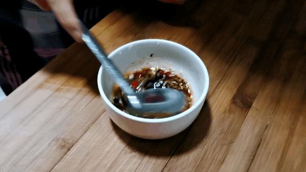 肠粉如何做得粘稠又丝滑,自己蒸肠粉的正确方法