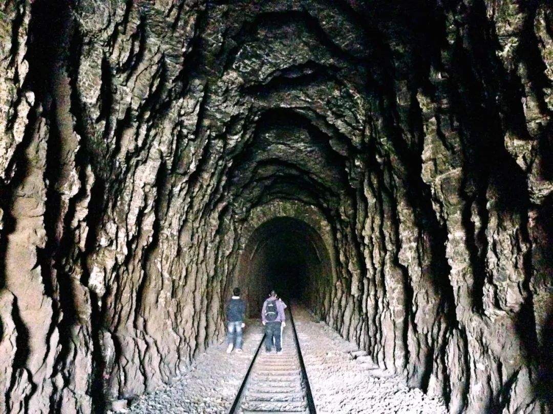 中国哪里还有绿皮火车,中国哪个城市绿皮火车最多