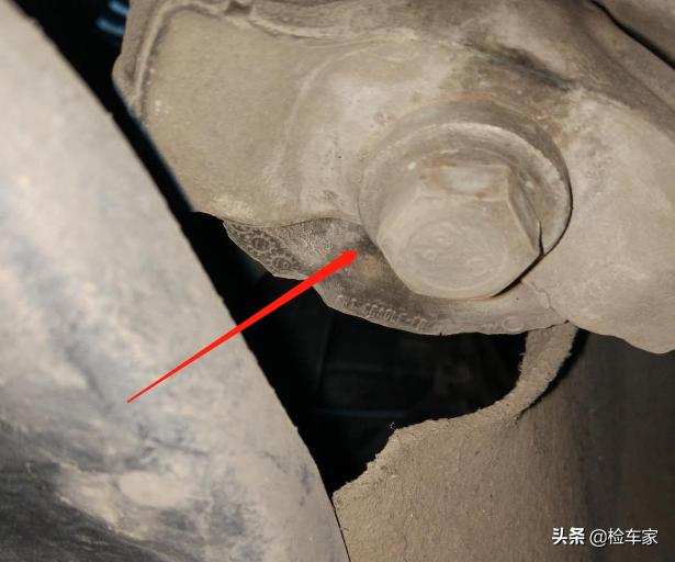 2万公里贬值80多万，45万买辆V8+6.4L的JEEP大切诺基SRT还值吗？