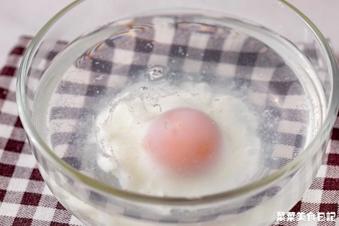 上班族午饭微波炉加热,微波炉解决一日三餐