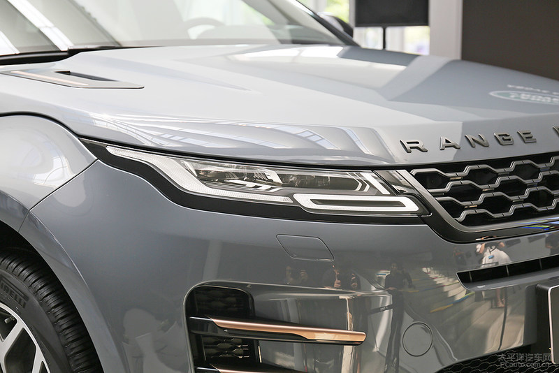 全新揽胜极光越野表现,全新一代路虎揽胜极光车评