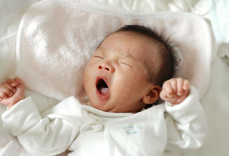 顺产如何用力生得快,顺产的正确姿势和用力方法