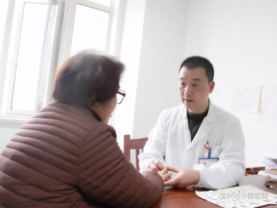 2cm粗的钢筋戳入会阴,男子危在旦夕!医生:利器刺入身体,不能盲目拔出