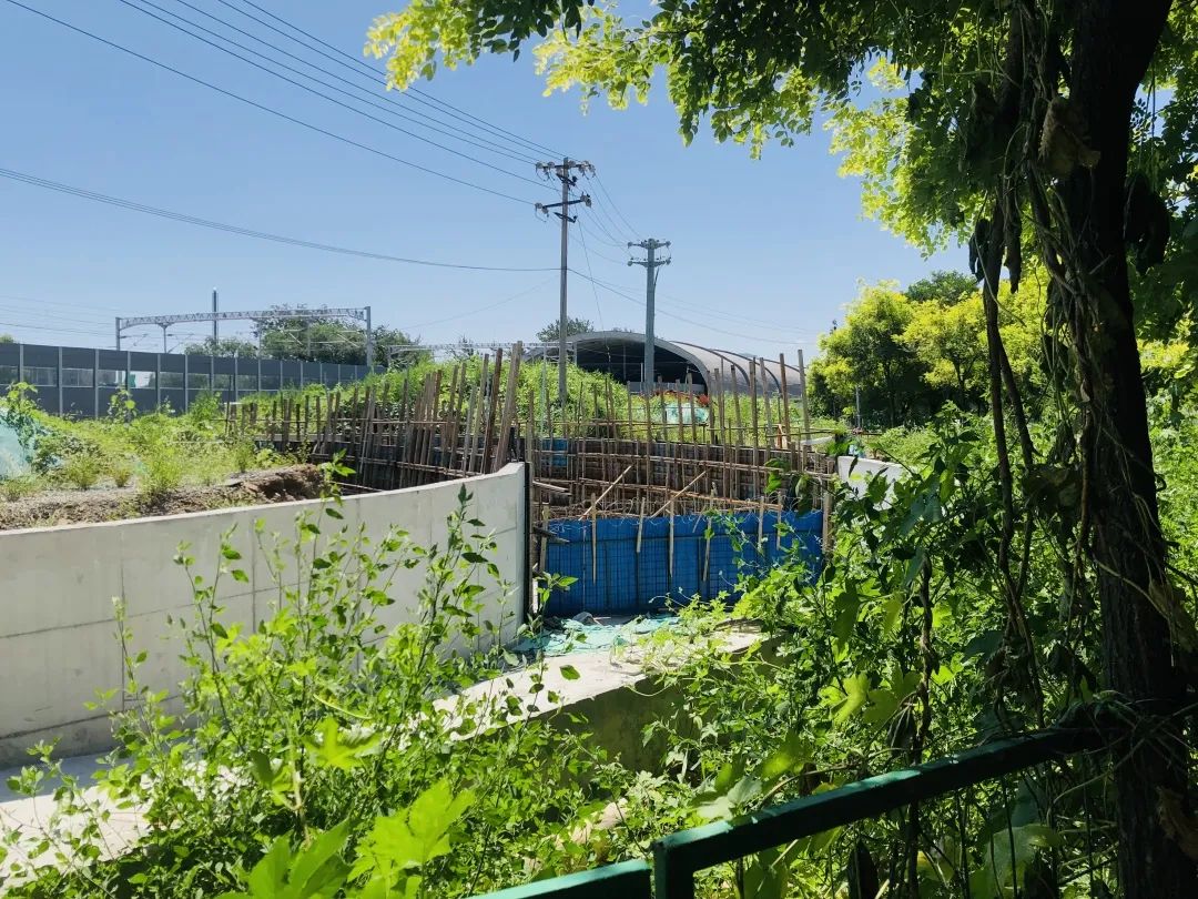 调查|半截塔路变“半截路”，150米要绕7公里